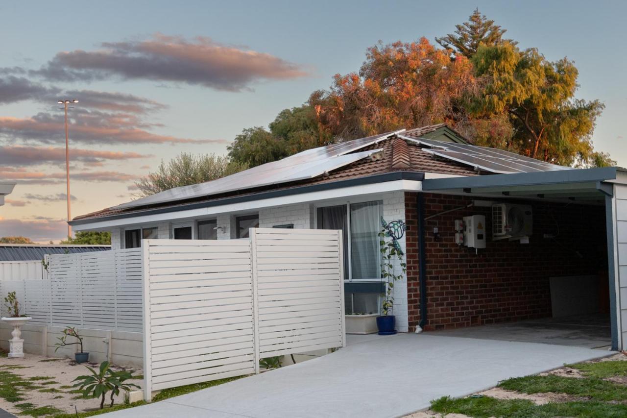Shabby Chic Shack - 2 Bedroom Beach Cottage Yanchep Eksteriør bilde